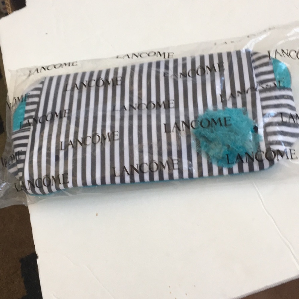 FINAL MARKDOWN Brand new Lancôme make up pouch